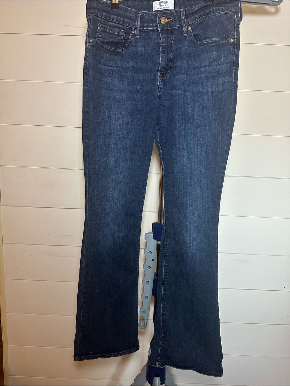 #136 Denizen from Levi's Women's Dark Blue Wide Leg Jeans